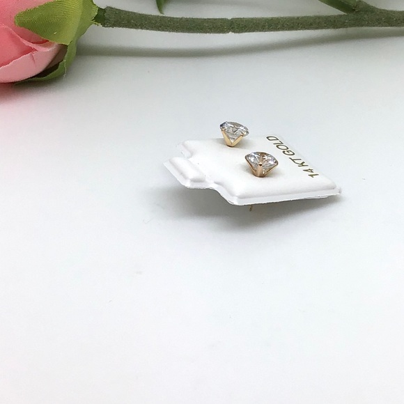 Solid 14Karat Yellow  6mm Martini Set Cz  Earring - Picture 4 of 7